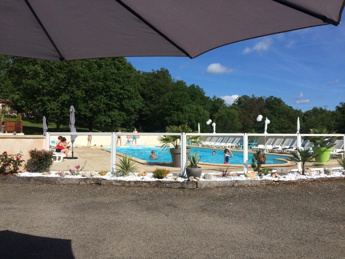 Hotel Les Sentiers Du Causse à Lentillac du Causse Extérieur photo