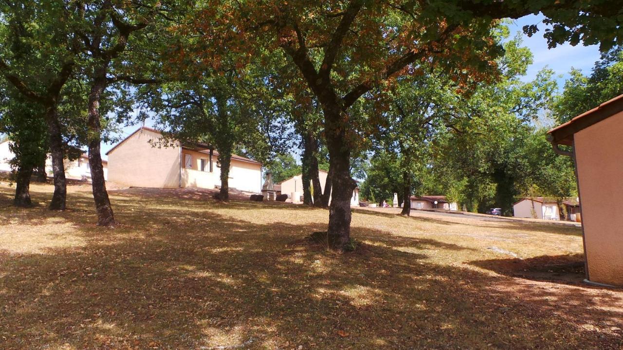 Hotel Les Sentiers Du Causse à Lentillac du Causse Extérieur photo