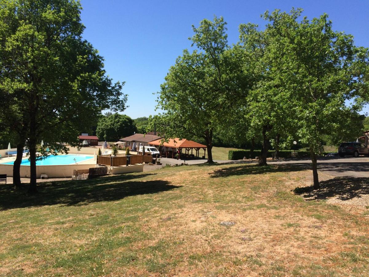 Hotel Les Sentiers Du Causse à Lentillac du Causse Extérieur photo